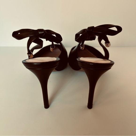 KATE SPADE Black Sling Backs Pump 10M silver tip bow back of heels - Picture 3 of 5